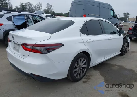 2022 Toyota Camry Le из США, поврежденный, VIN 4T1C11AK3NU625990